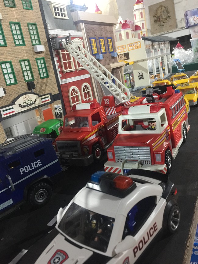 Playmobil newyork ghostbusters exposition playmobil chateau selles sur cher dominique bethune